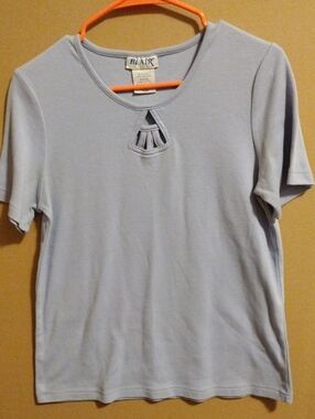 Women's Blair Lavender Short Sleeve Keyhole Tee